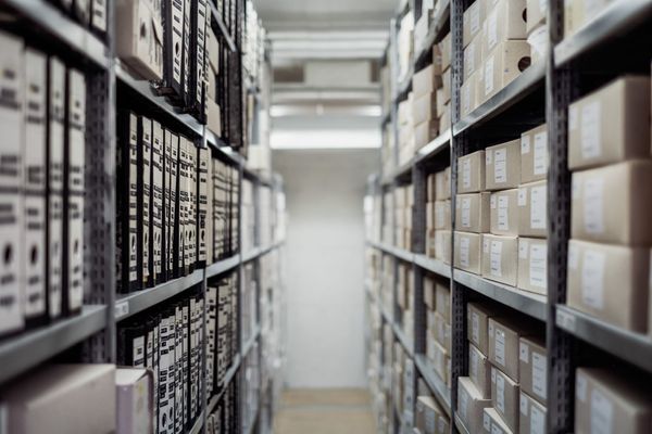 Dlaczego obsługa prawna jest niezbędna dla firm z sektora logistyki?